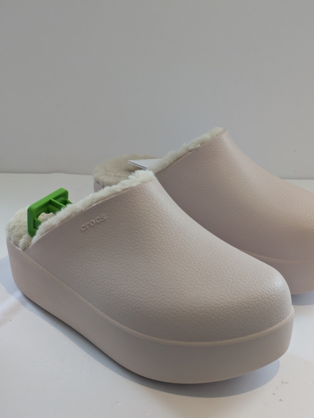 Lined Dylan Crocs - Picture 4 of 7